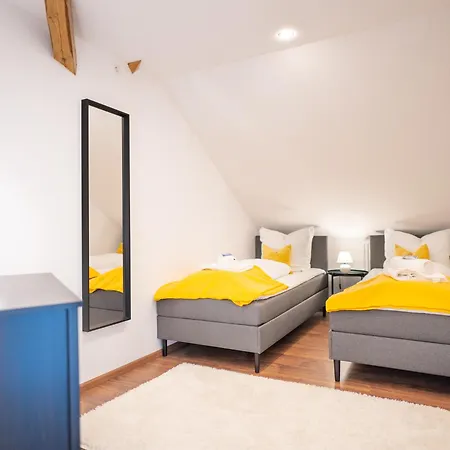 Greentreehomes - Penthouse Weide - Zentral - Privatparkplatz - Familienfreundlich Apartamento