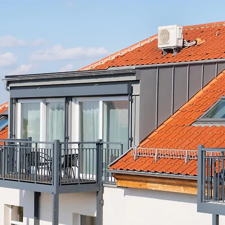 Greentreehomes - Penthouse Weide - Zentral - Privatparkplatz - Familienfreundlich